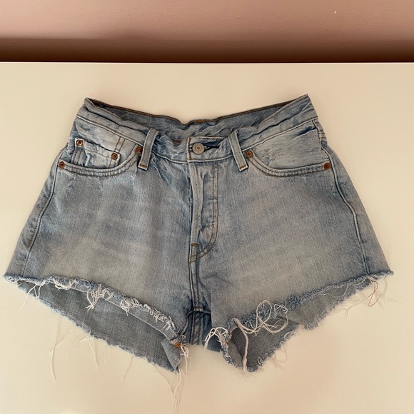 Levi’s 501 shorts - size 25 - Picture 4 of 5